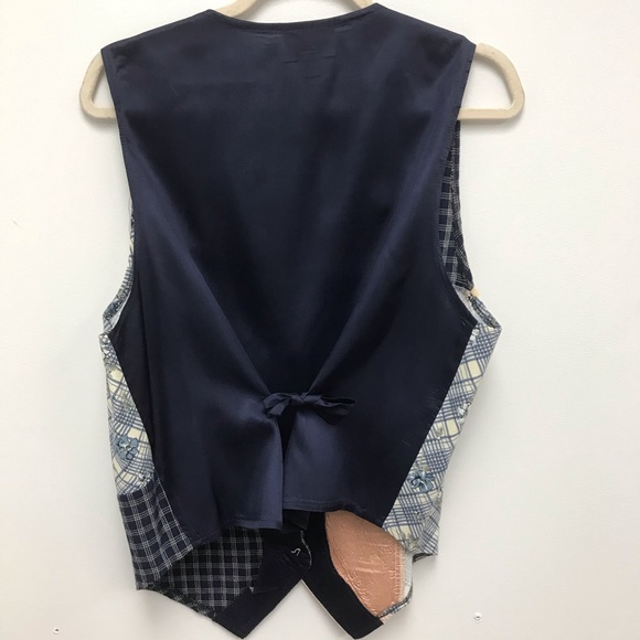 Pretty Vintage Vest - Picture 9 of 11